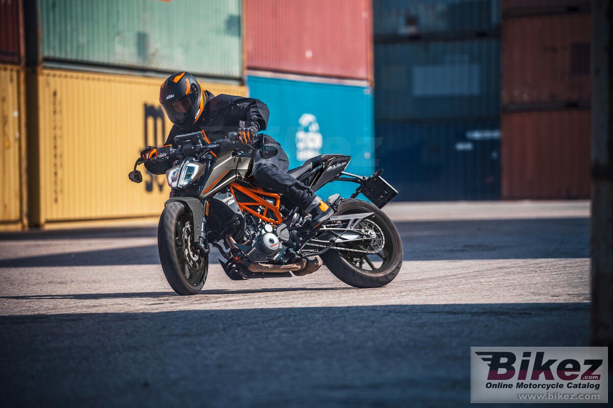 Thumbnail for KTM 390 Duke 2023