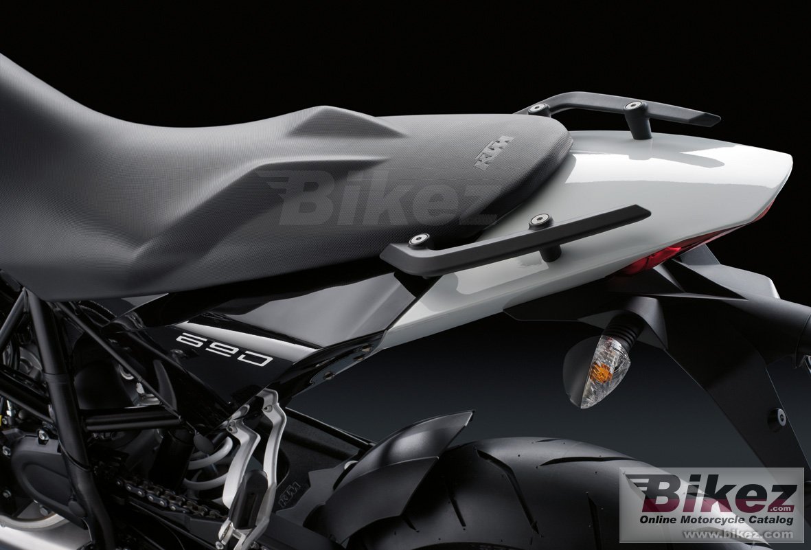 Thumbnail for KTM 690 Duke 2010