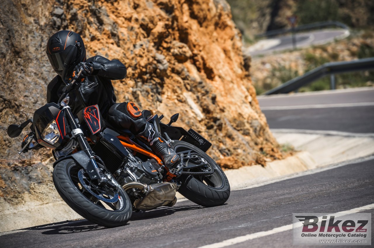 Thumbnail for KTM 690 Duke ABS 2015