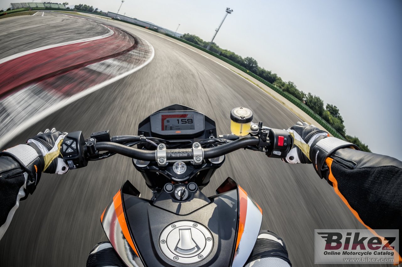 Thumbnail for KTM 690 Duke R 2016