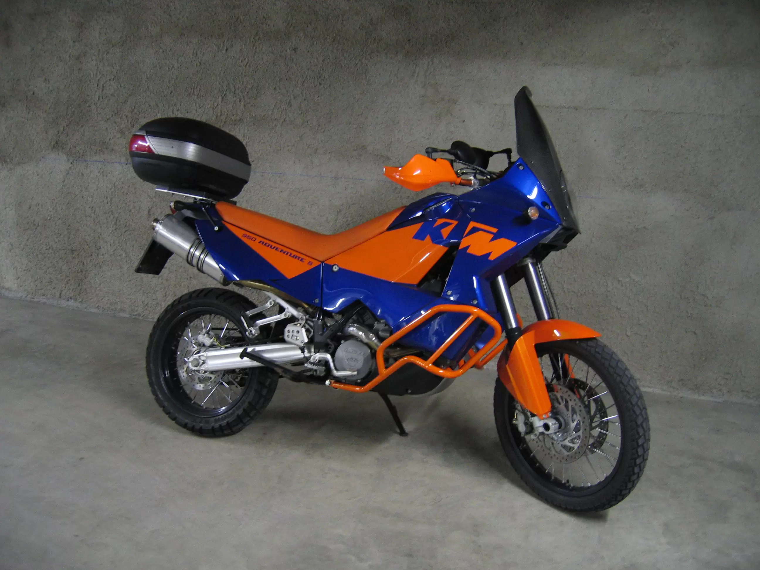 Thumbnail for KTM 950 Adventure Black 2005