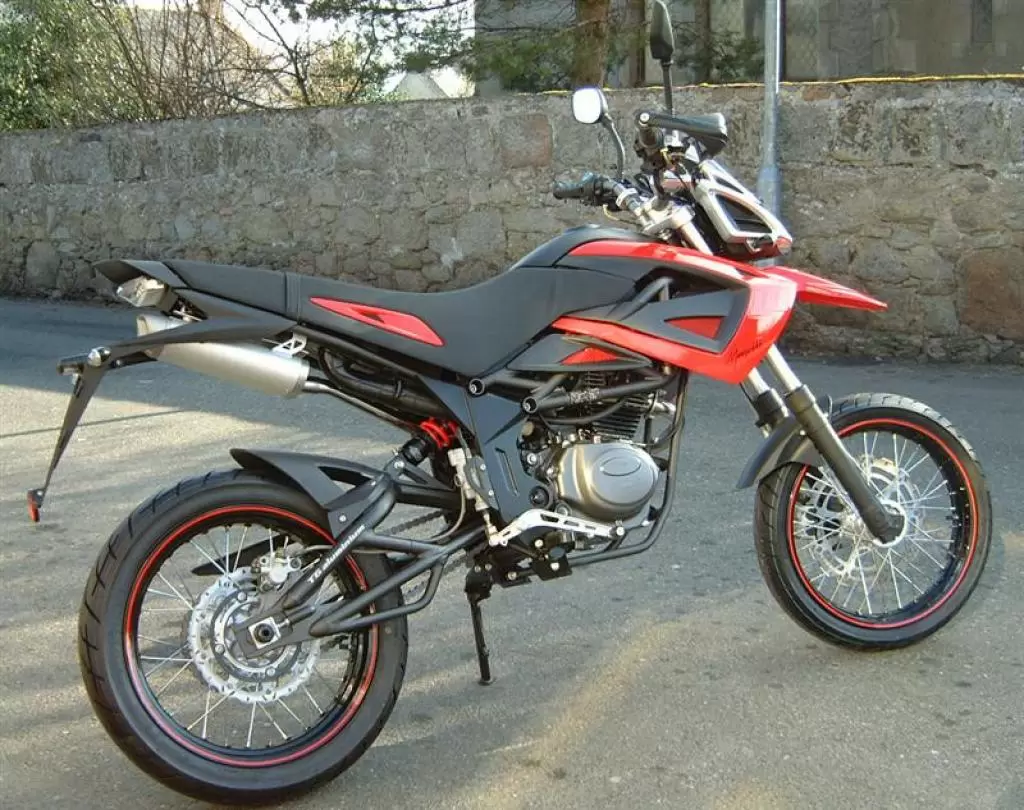 Megelli Supermoto 125 m