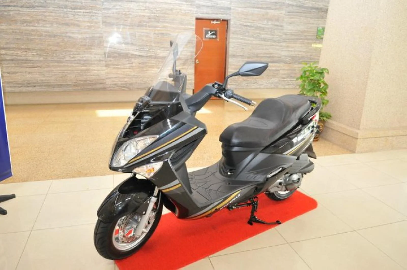 Modenas Elegan 200