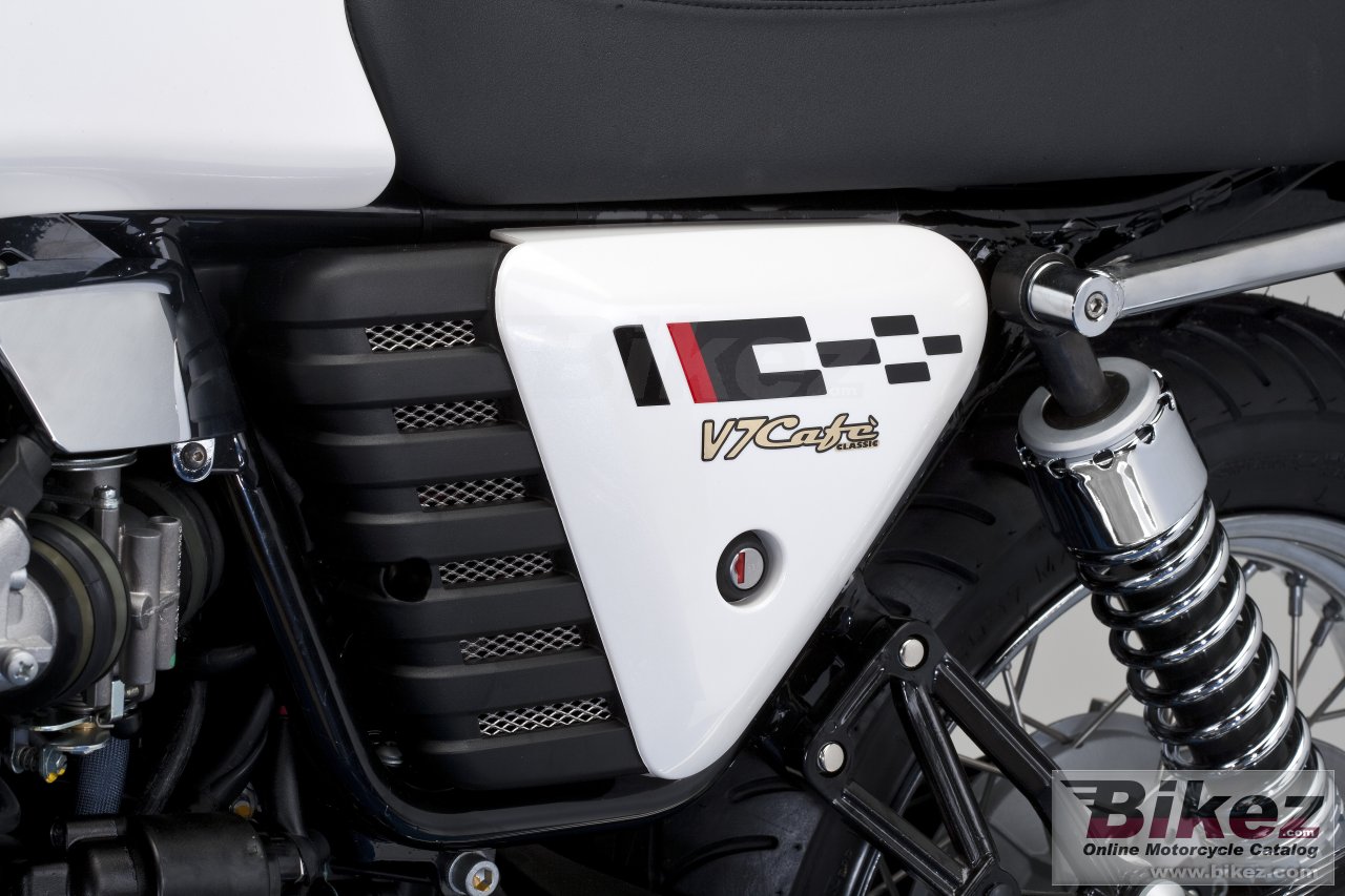 Thumbnail for Moto Guzzi V7 Cafe Classic 2010