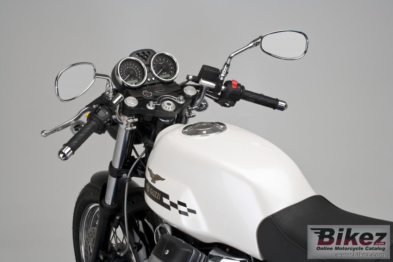 Thumbnail for Moto Guzzi V7 Cafe Classic 2010