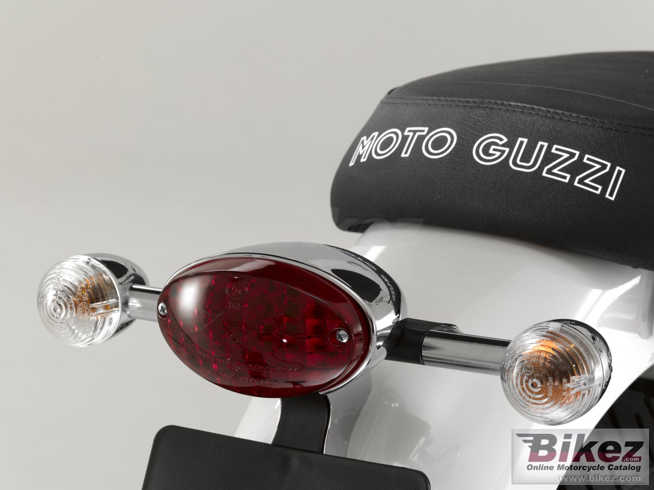 Thumbnail for Moto Guzzi V7 Classic 2010