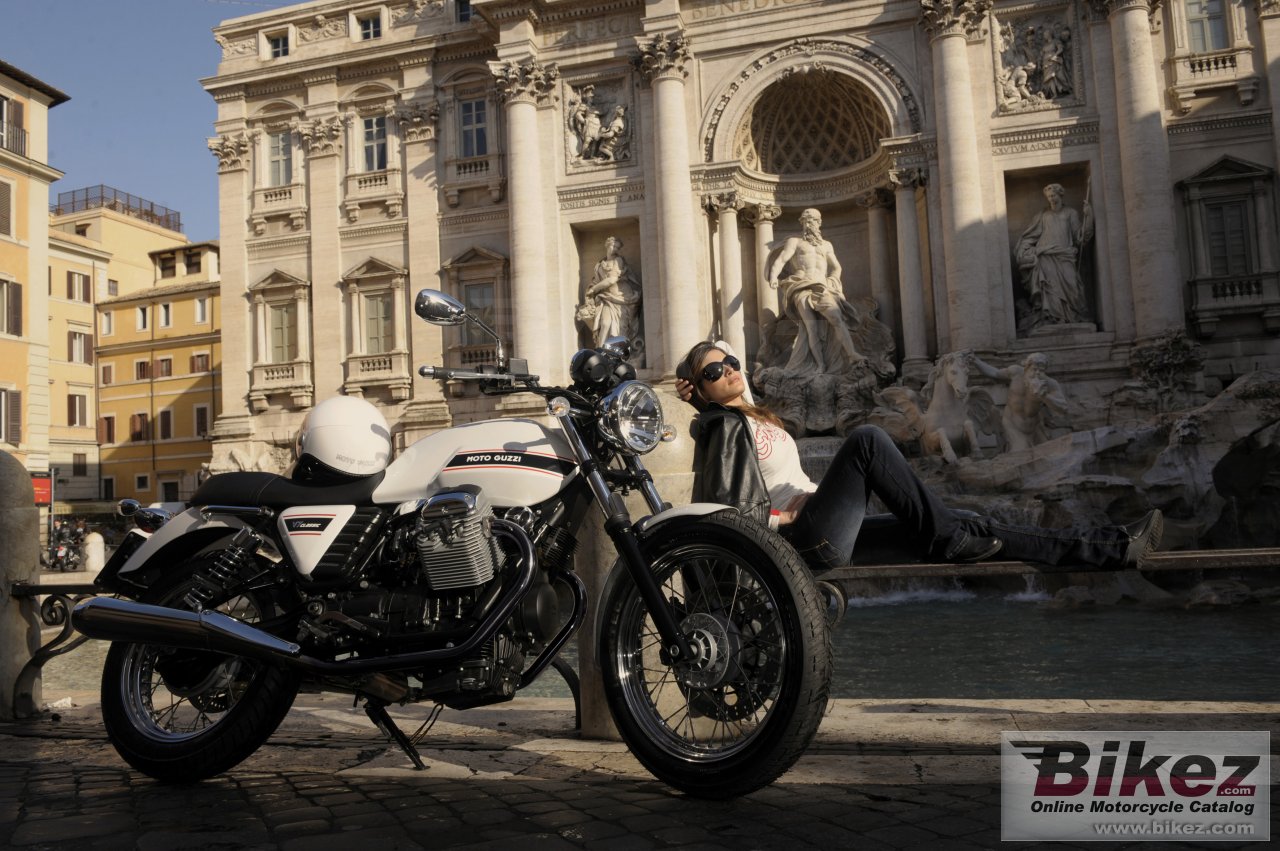 Thumbnail for Moto Guzzi V7 Classic 2010