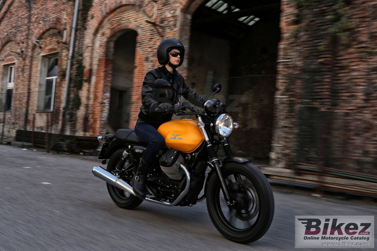 Thumbnail for Moto Guzzi V7 II Stone 2015