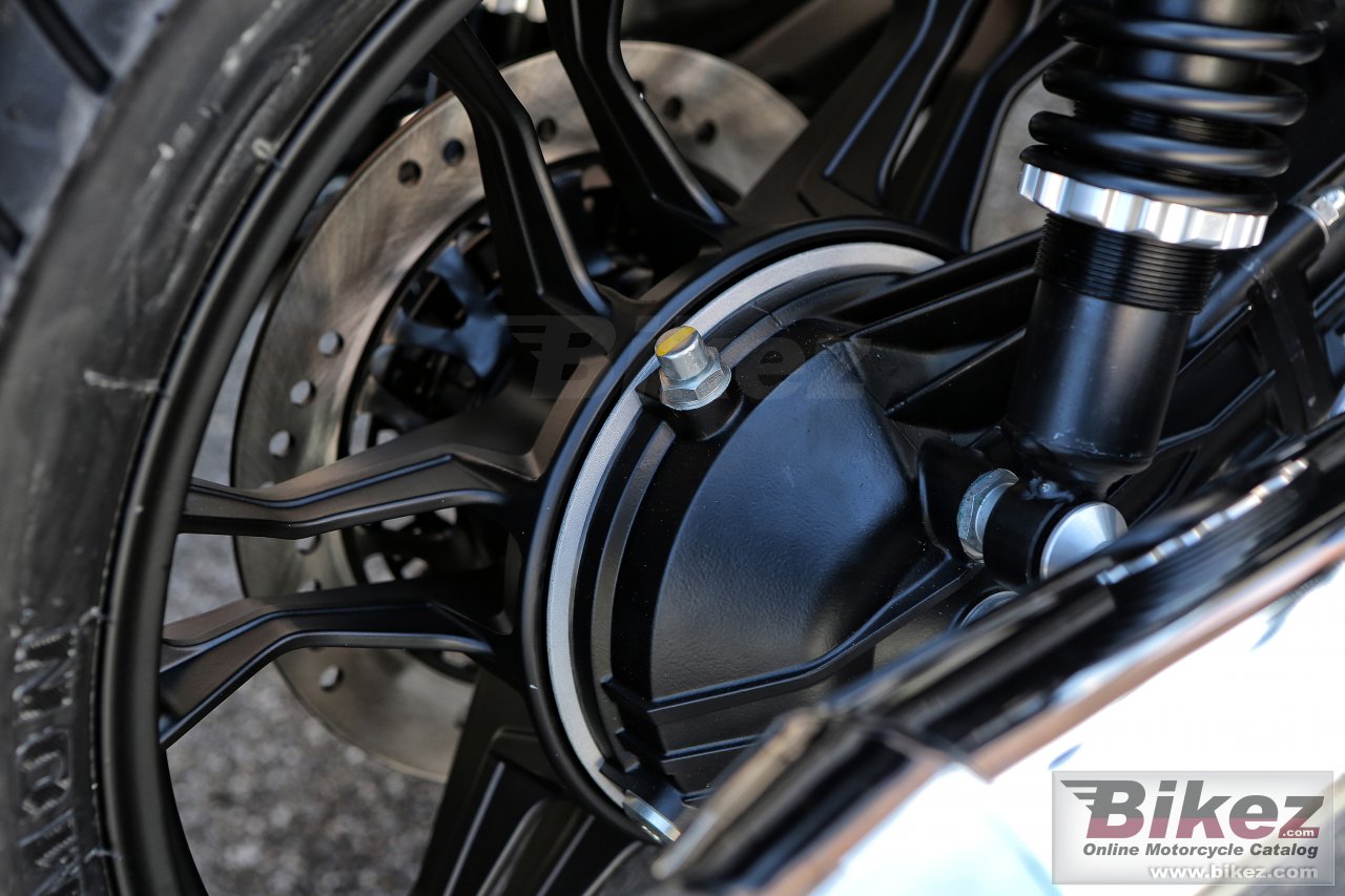 Thumbnail for Moto Guzzi V7 II Stone 2015