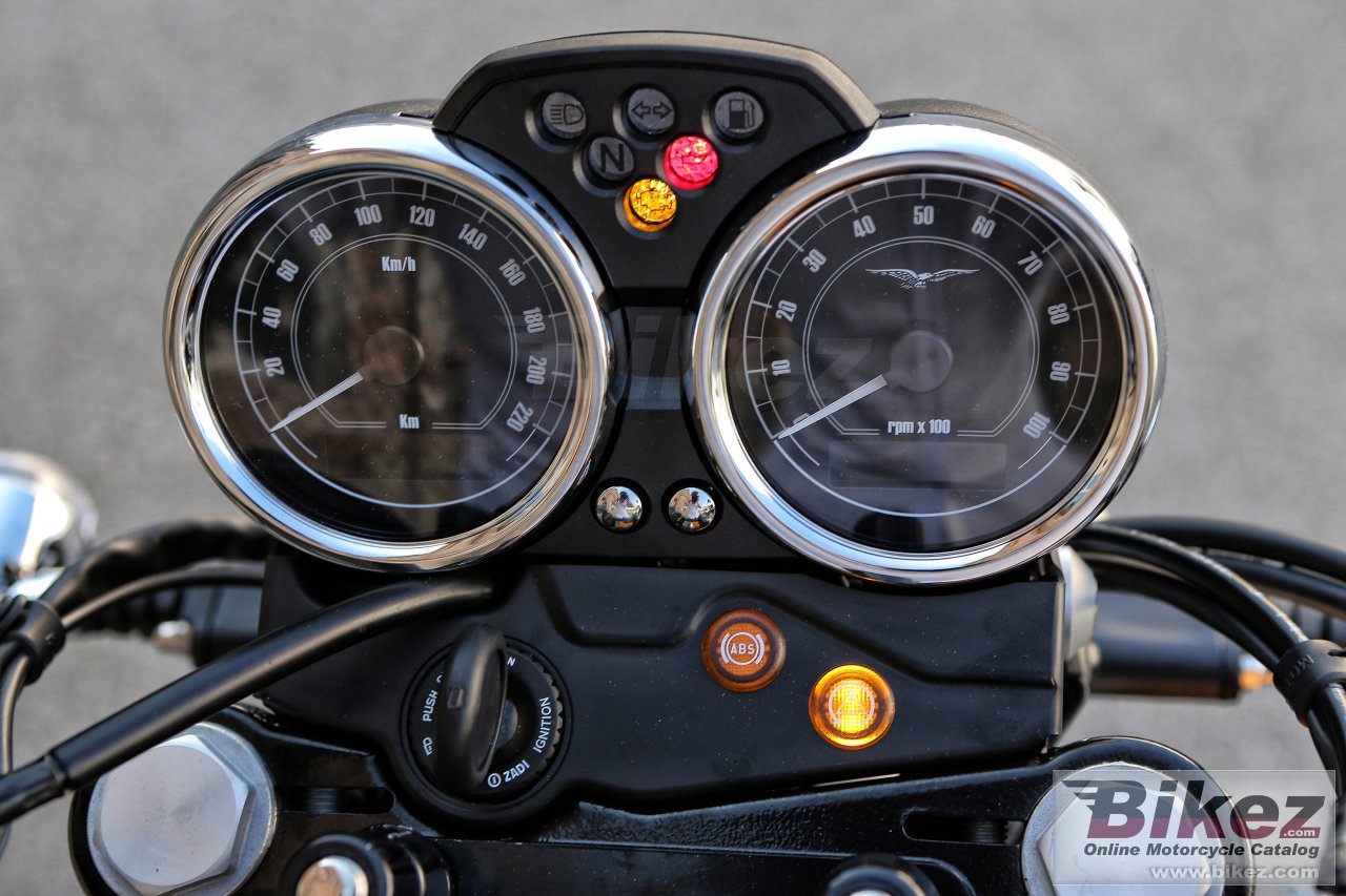 Thumbnail for Moto Guzzi V7 II Stone 2015