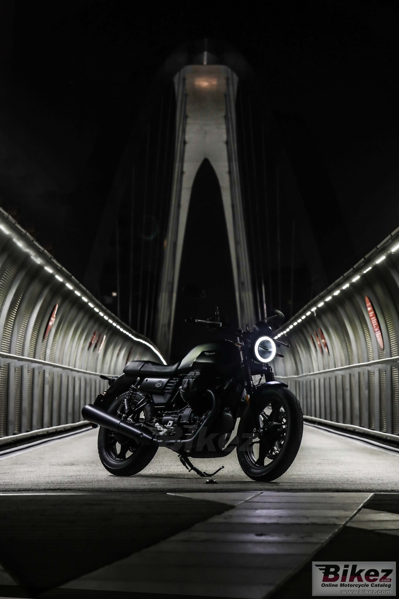 Thumbnail for Moto Guzzi V7 III Stone Night Pack 2020