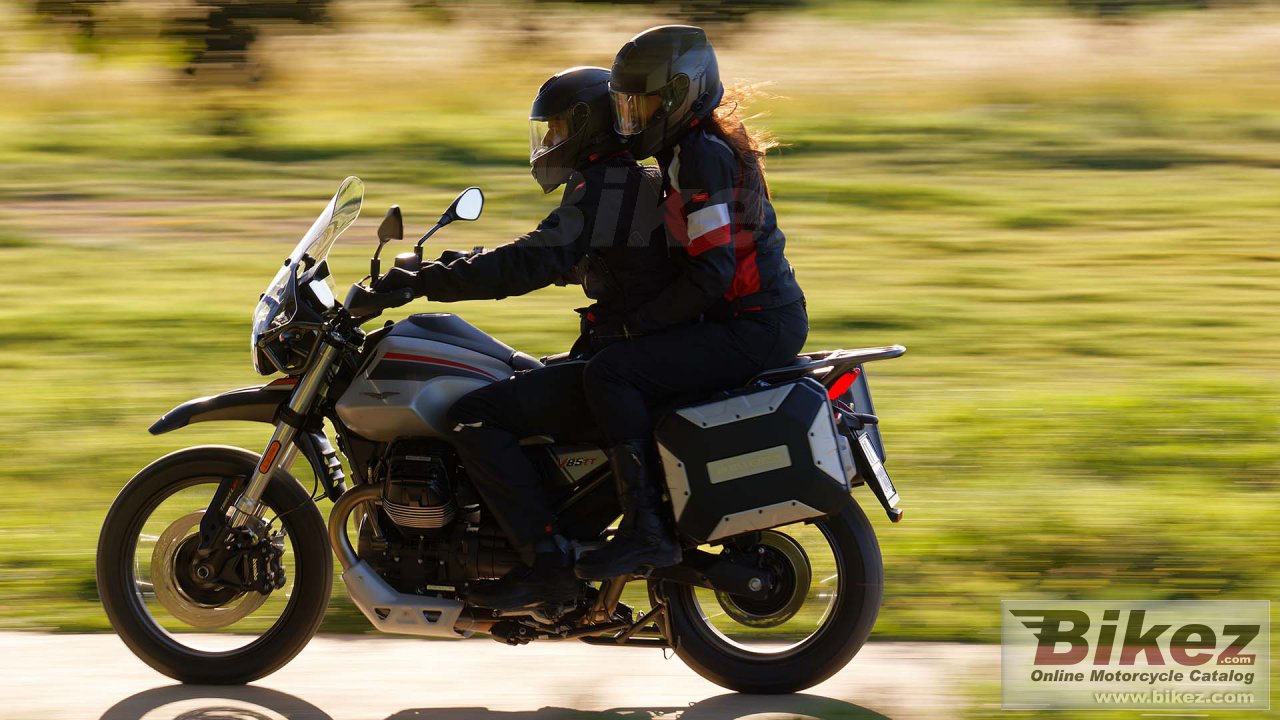 Thumbnail for Moto Guzzi V85 TT Travel 2023
