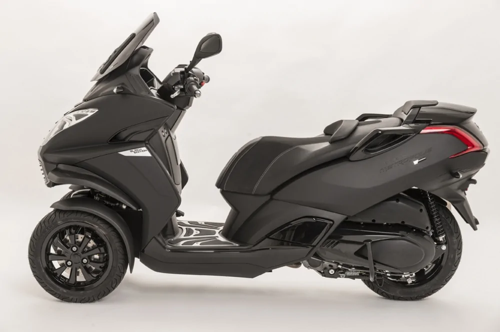 Thumbnail for Peugeot Metropolis Black Edition 2019
