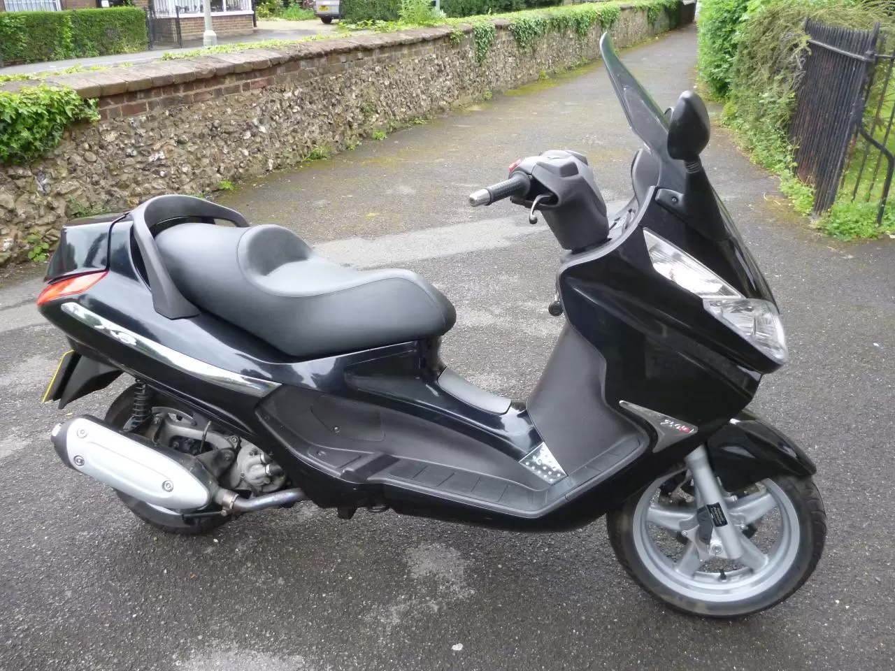 Piaggio X8 250