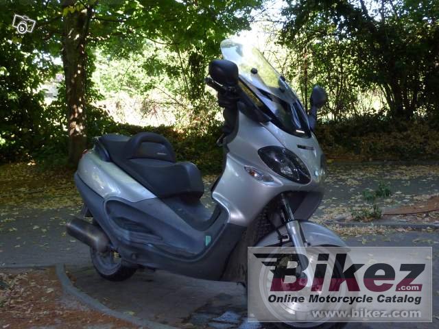 Piaggio X9 500