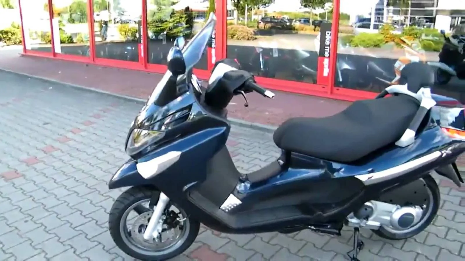 Thumbnail for Piaggio XEvo 125 2010