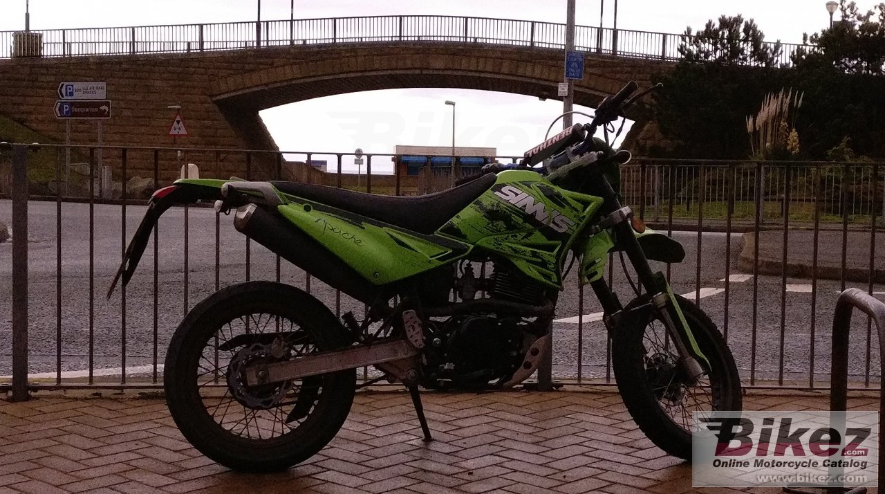 Sinnis Apache 125