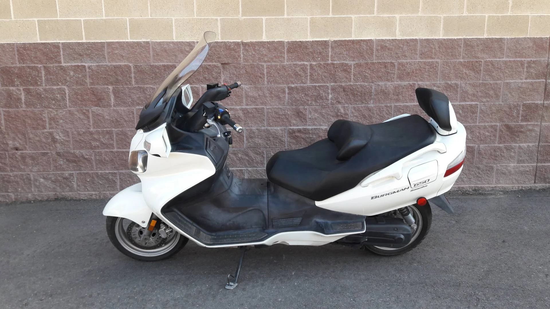 Thumbnail for Suzuki Burgman 650 Exec 2011