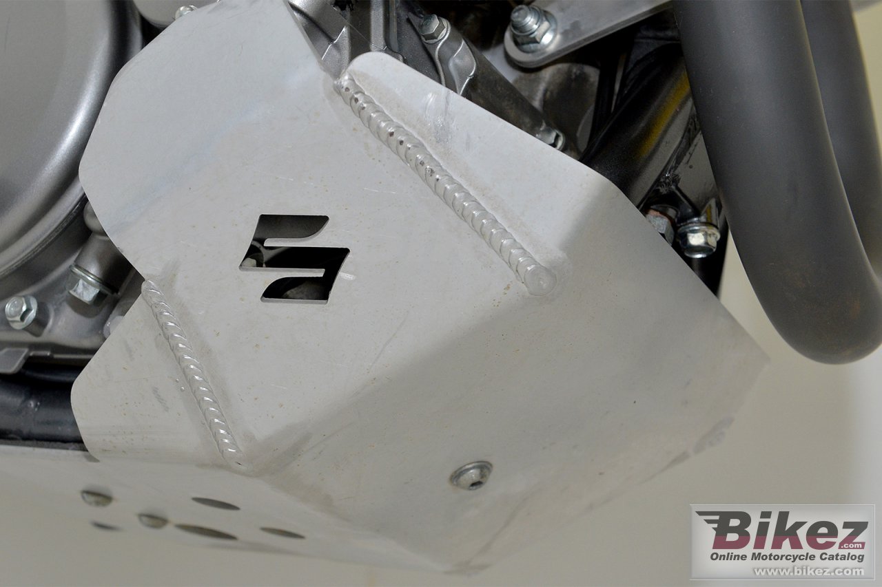 Thumbnail for Suzuki DR-Z400E Cape York 2023