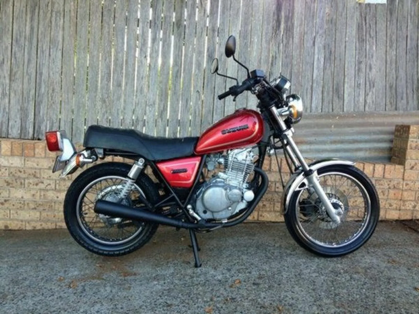Suzuki GN 250 E