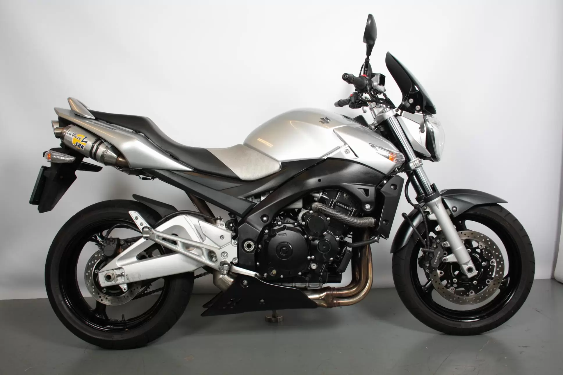 Thumbnail for Suzuki GSR 600 2010