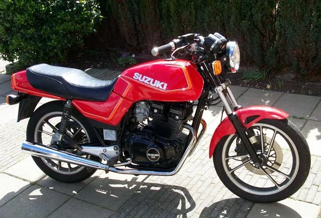 Suzuki GSX 400 E