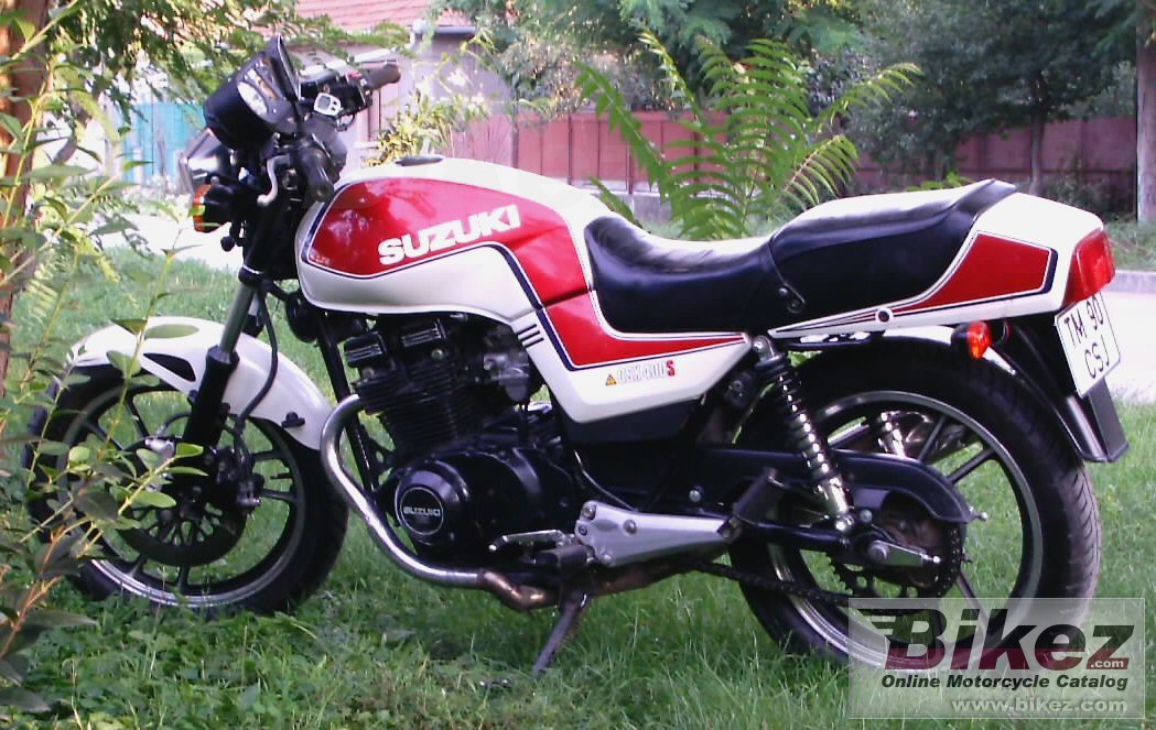 Suzuki GSX 400 S
