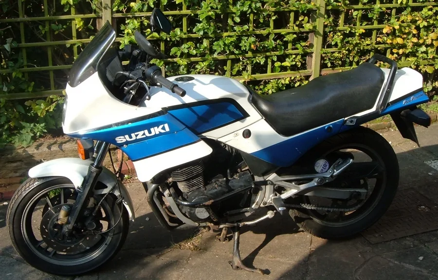 Suzuki GSX 550 EF