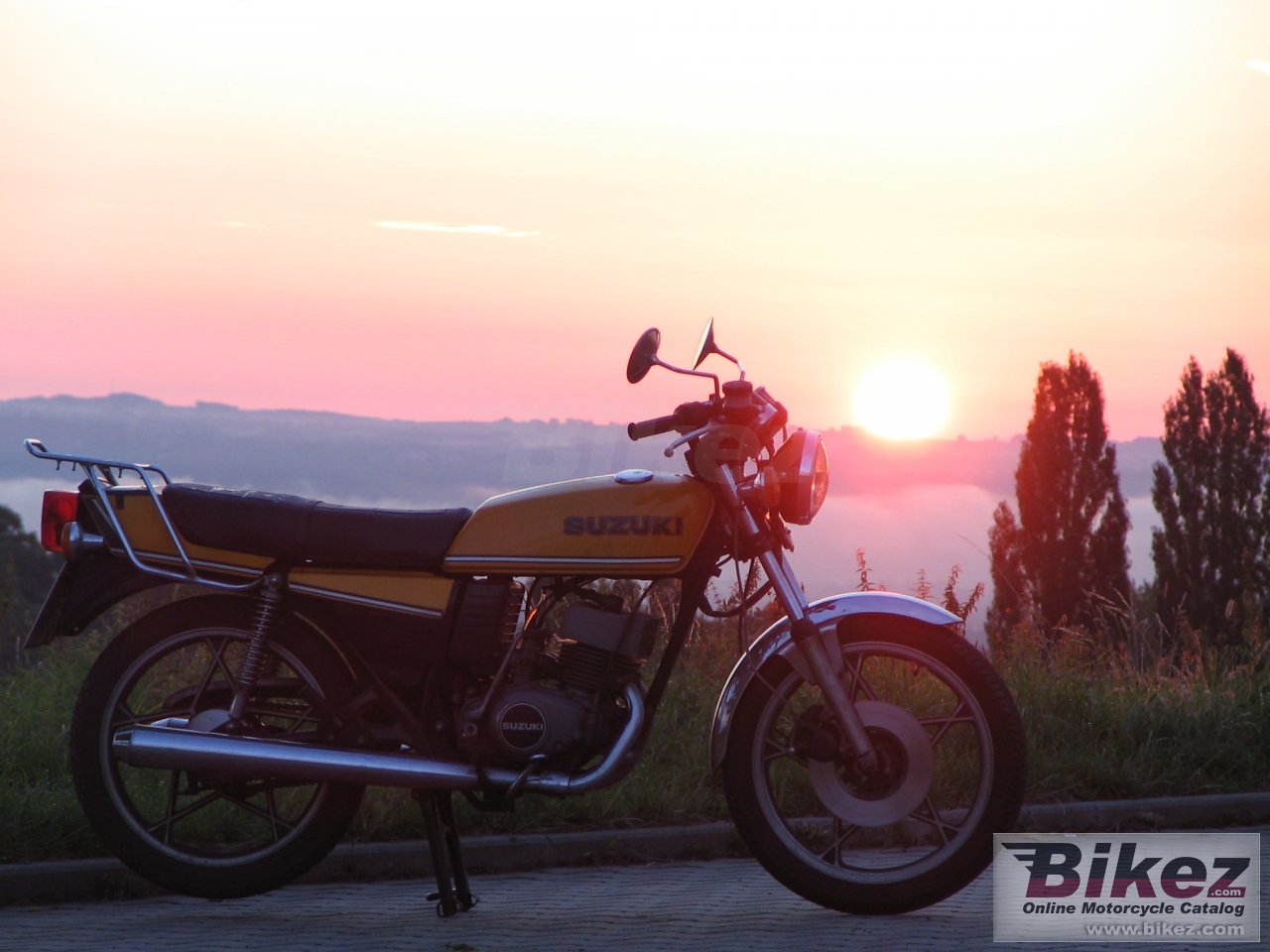 Suzuki GT 200 X 5 E (cast wheels)