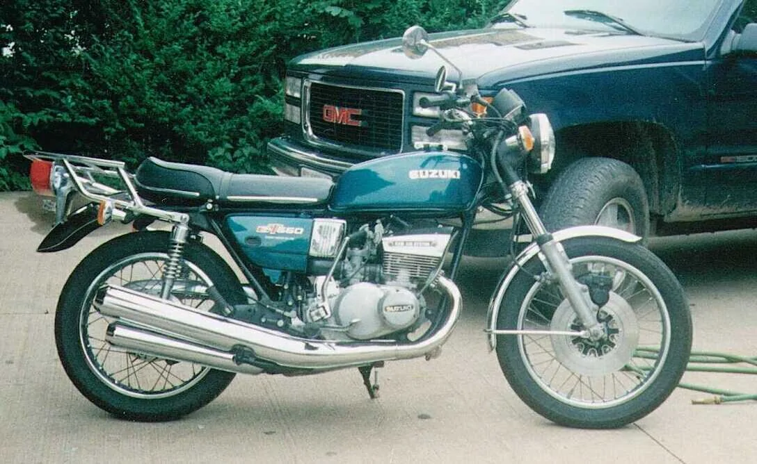 Suzuki GT 550