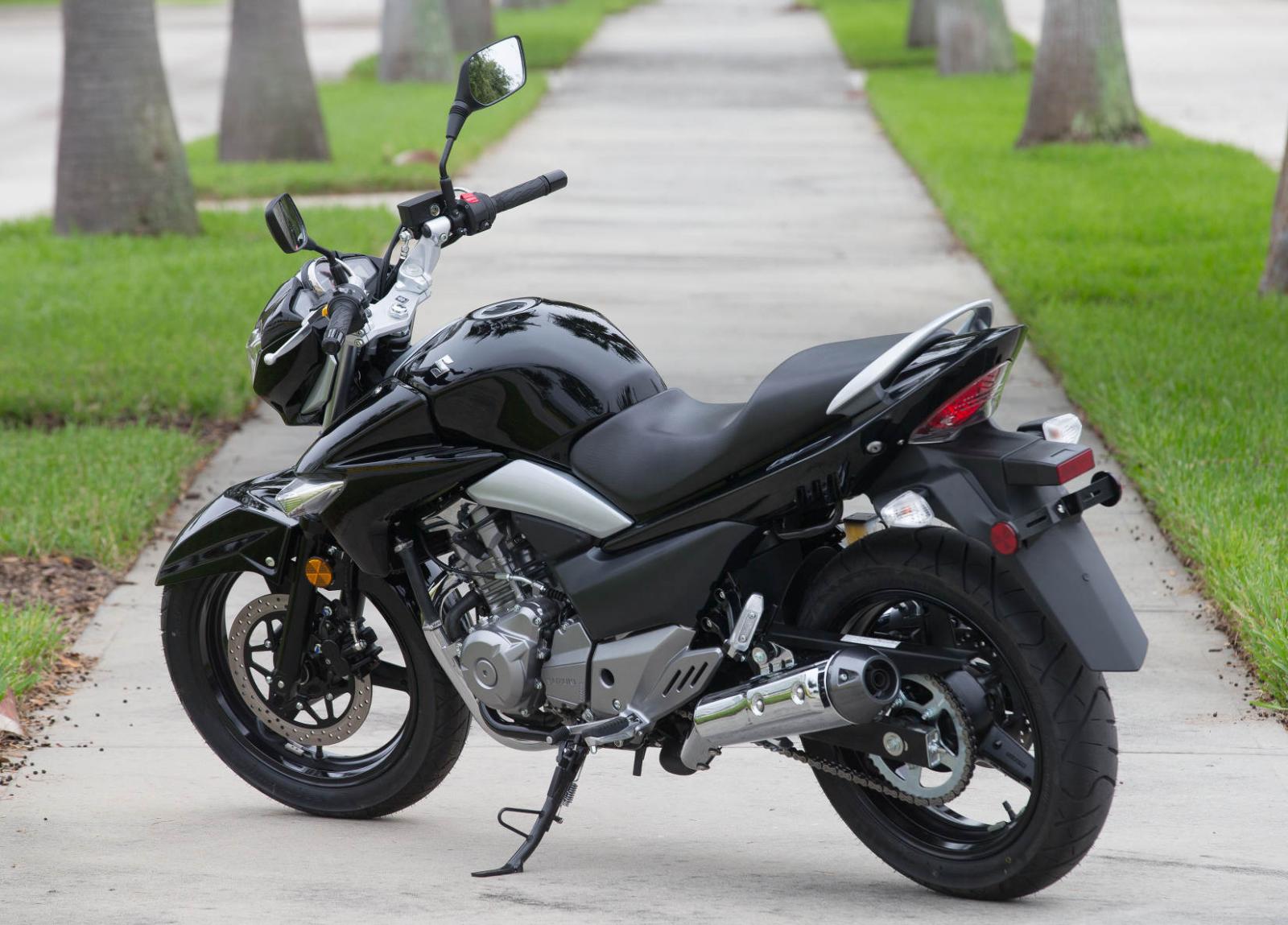 Thumbnail for Suzuki GW250 2016