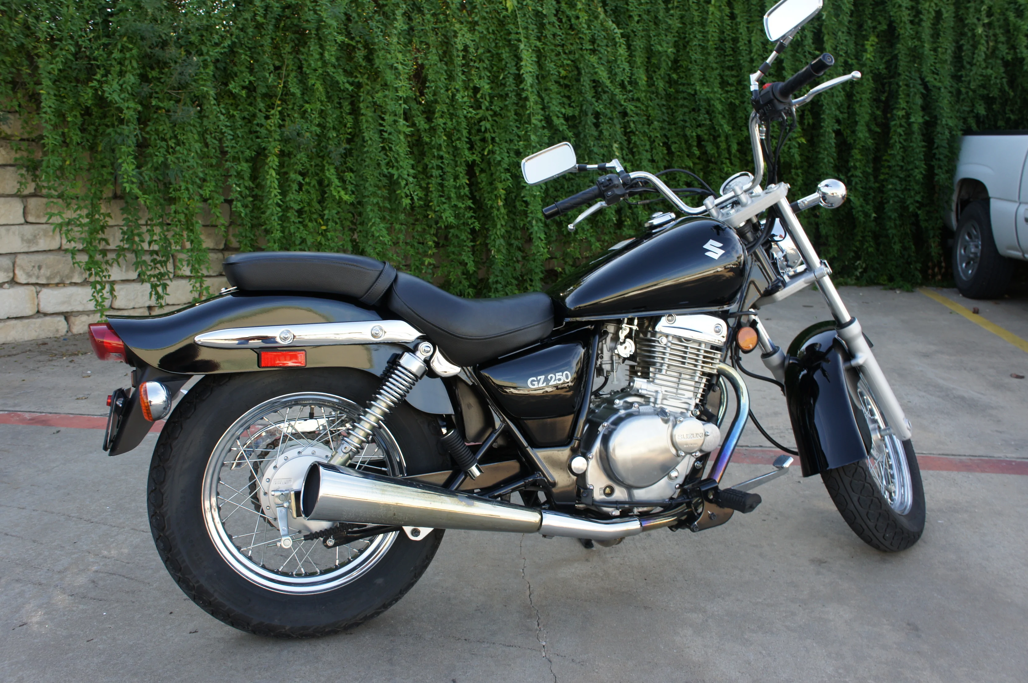 Thumbnail for Suzuki GZ250 2012