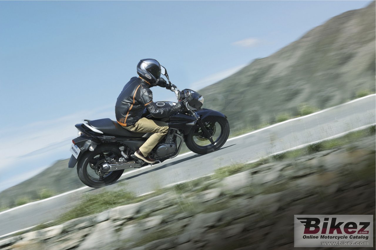 Thumbnail for Suzuki Inazuma 250 2016