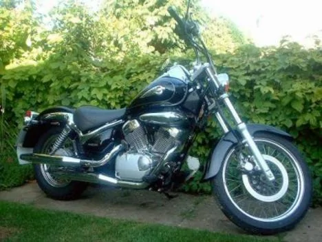 Suzuki Intruder 125