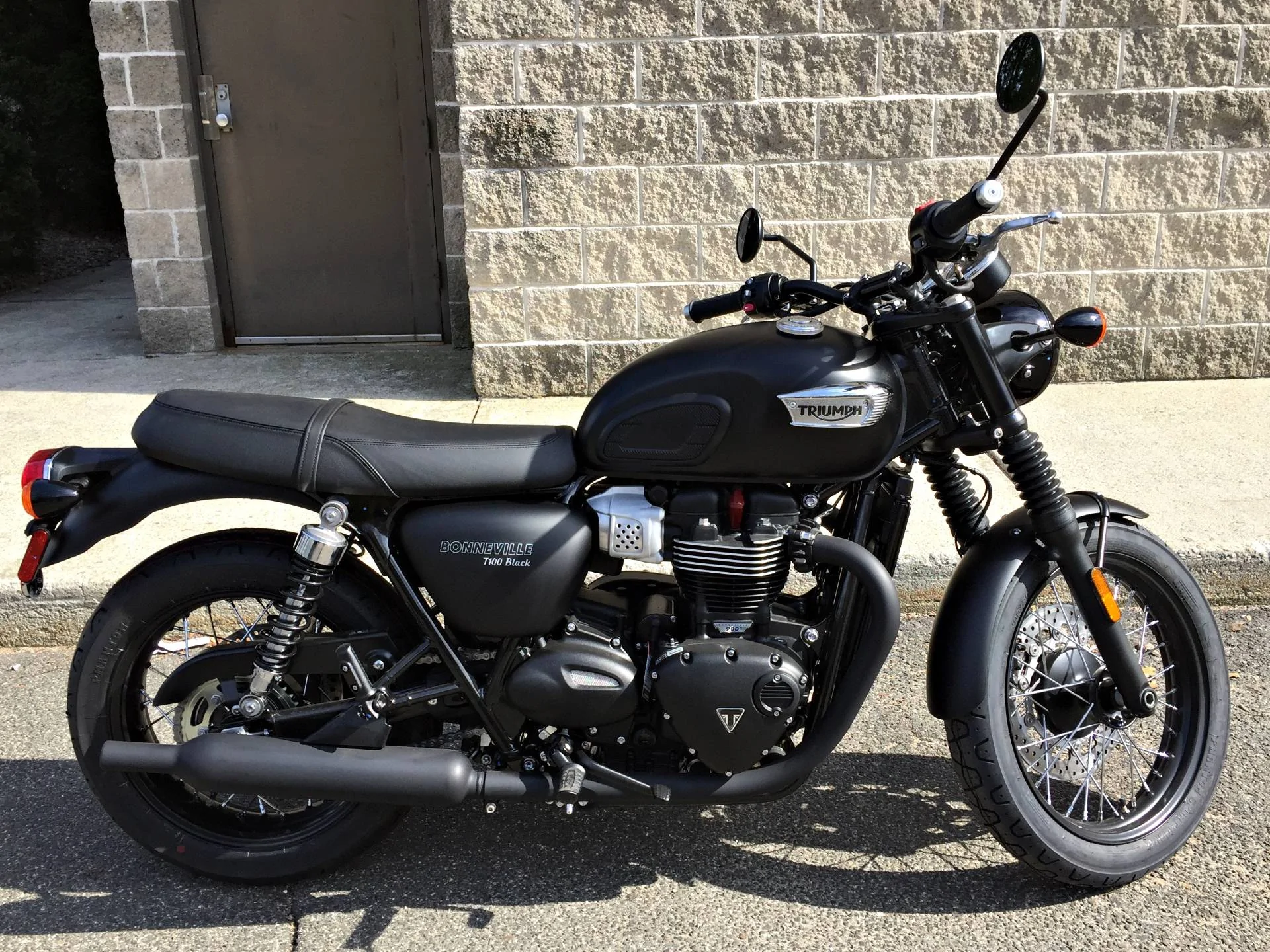 Thumbnail for Triumph Bonneville T100 Black 2020