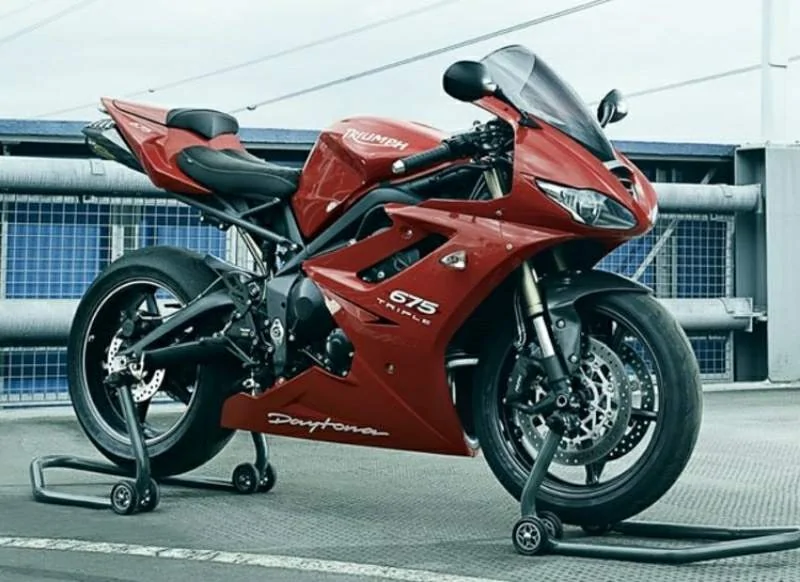 Thumbnail for Triumph Daytona 675 2011