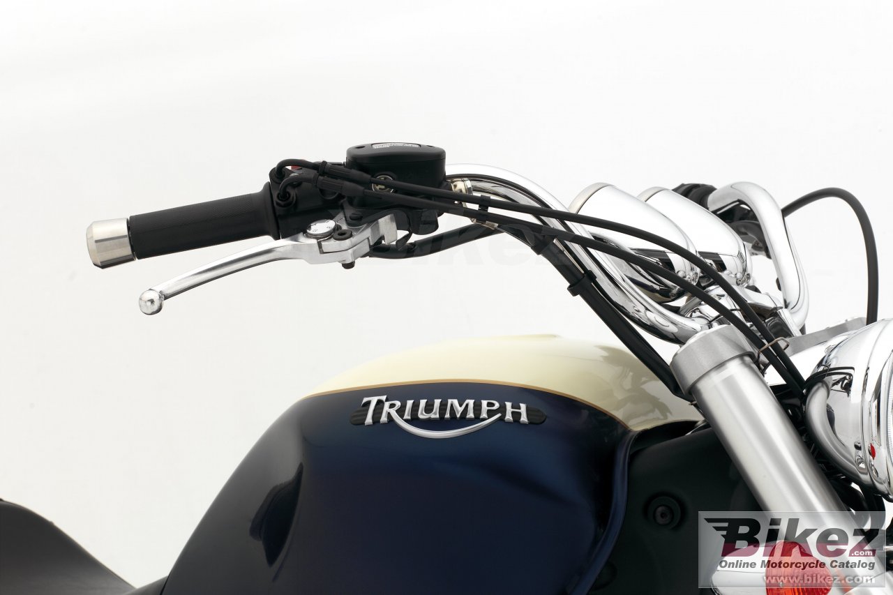 Thumbnail for Triumph Rocket III Classic 2007
