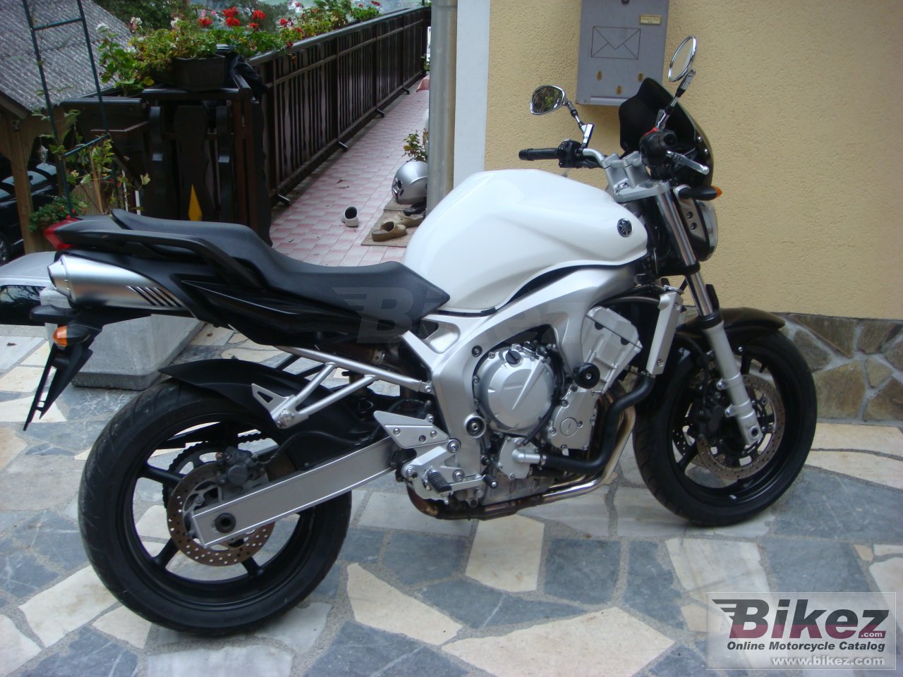 Thumbnail for Yamaha FZ6 2005