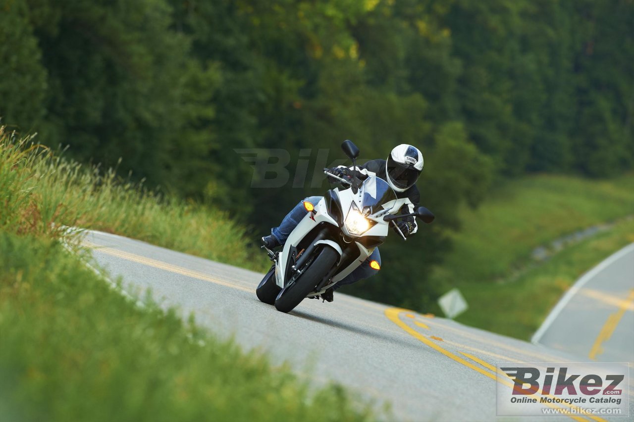Thumbnail for Yamaha FZ6R 2012