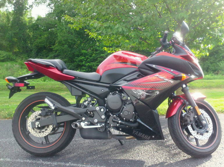 Thumbnail for Yamaha FZ6R 2018
