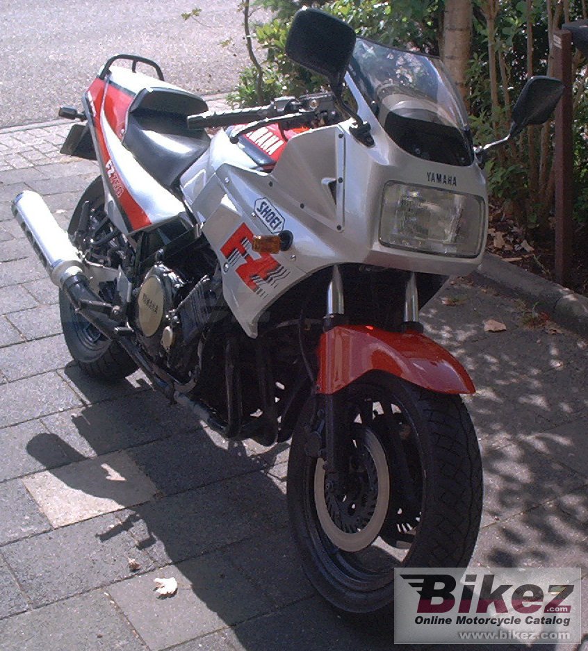 Yamaha FZ 750 (reduced effect)