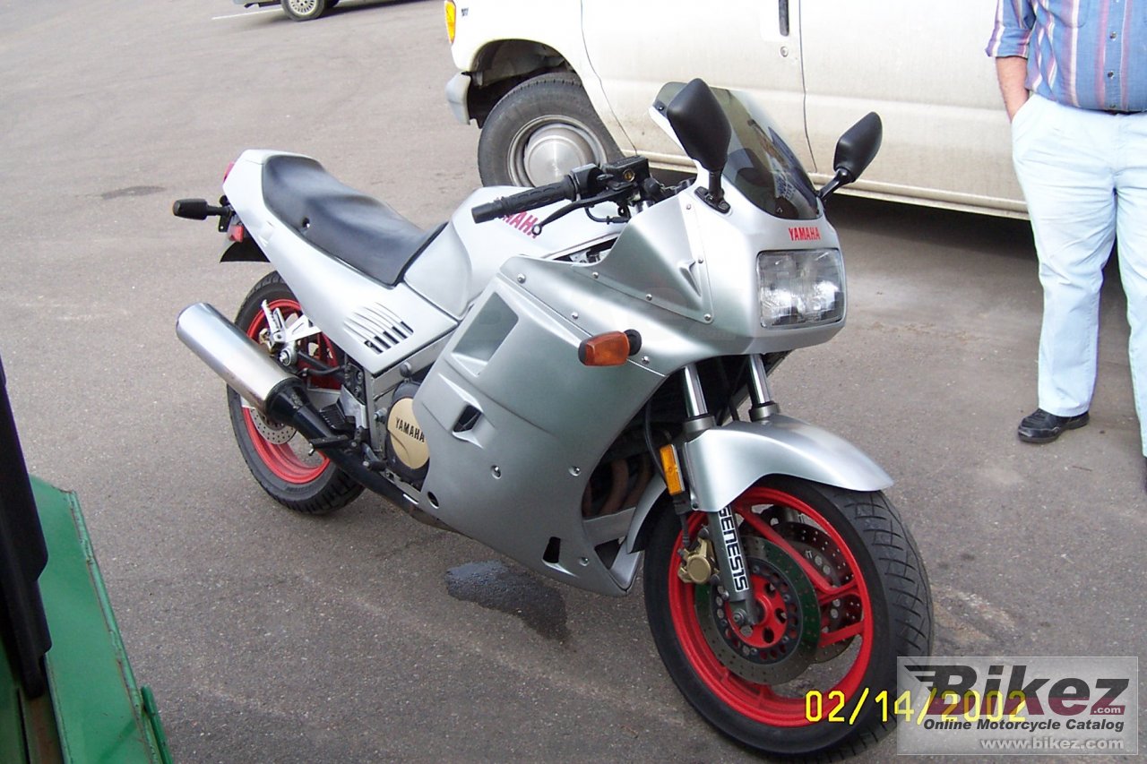 Yamaha FZ 750 Genesis
