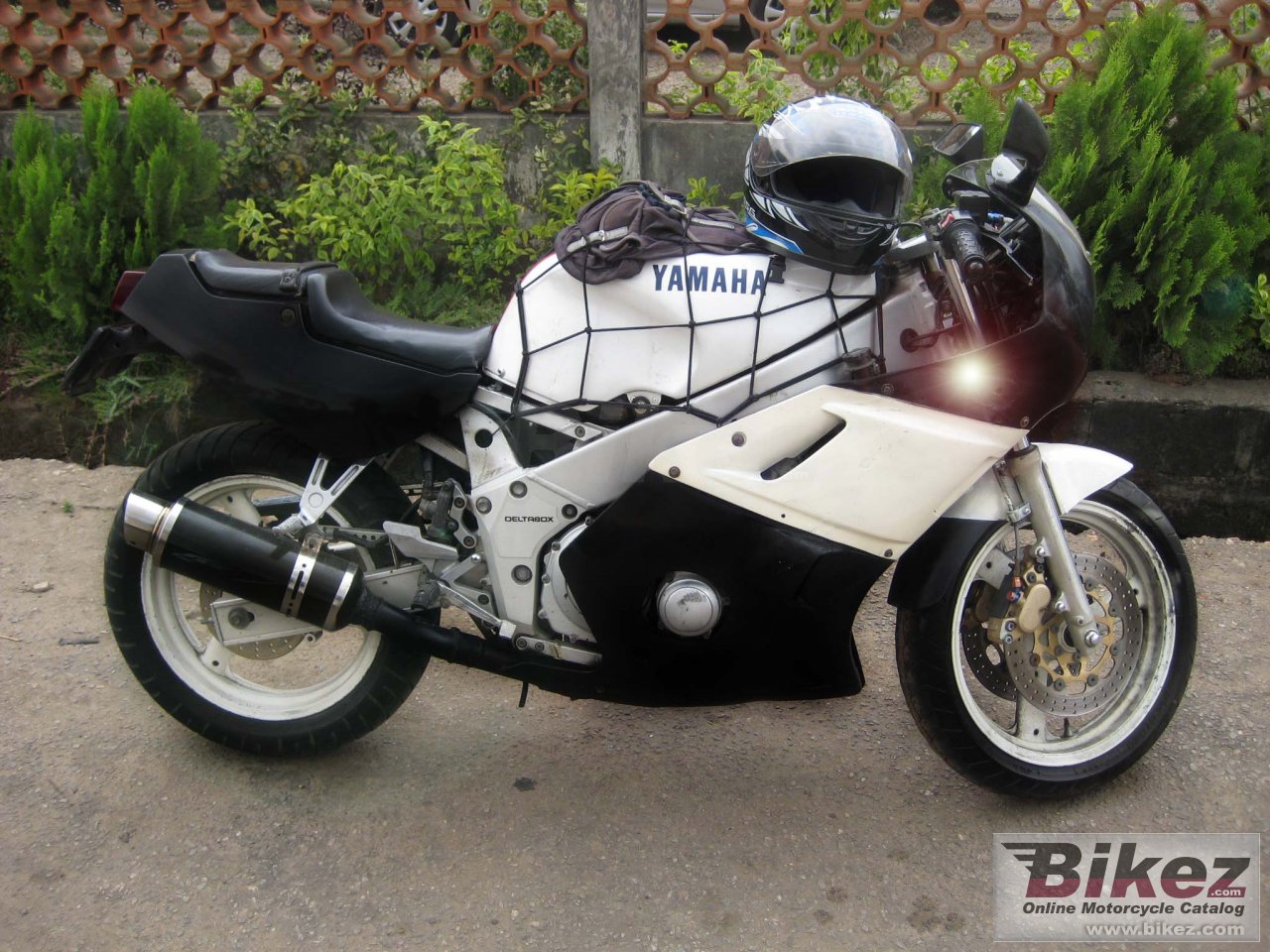 Thumbnail for Yamaha FZR 400 1989