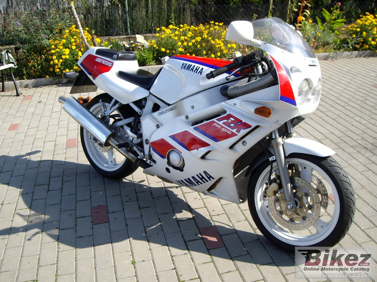 Yamaha FZR 400 R Genesis