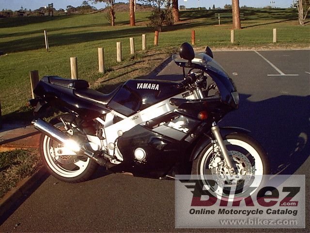 Yamaha FZR 600