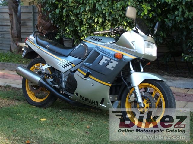 Yamaha FZR 750 Genesis