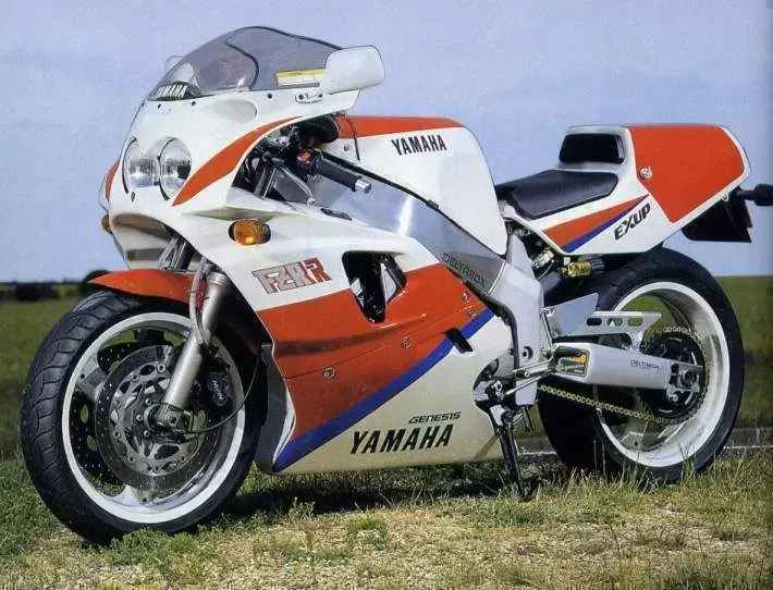 Yamaha FZR 750 R