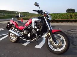 Yamaha FZX 750