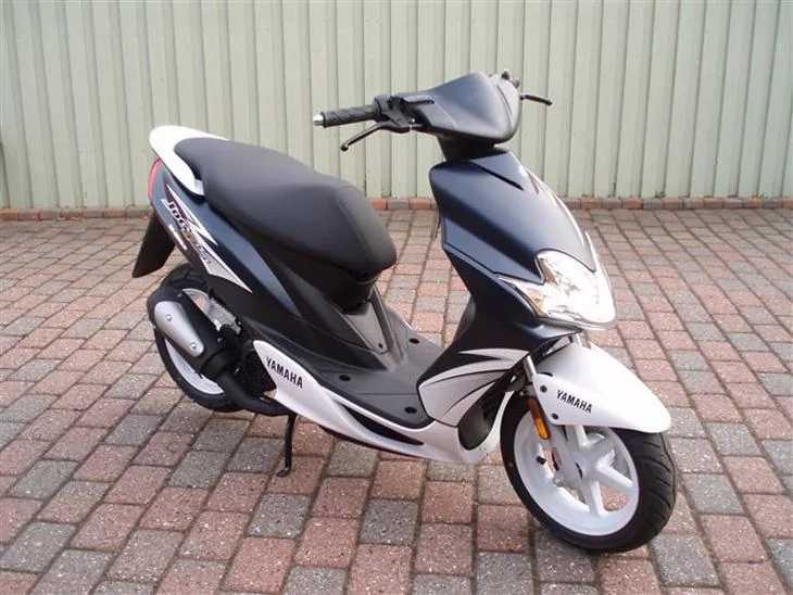 Thumbnail for Yamaha Jog R 2010