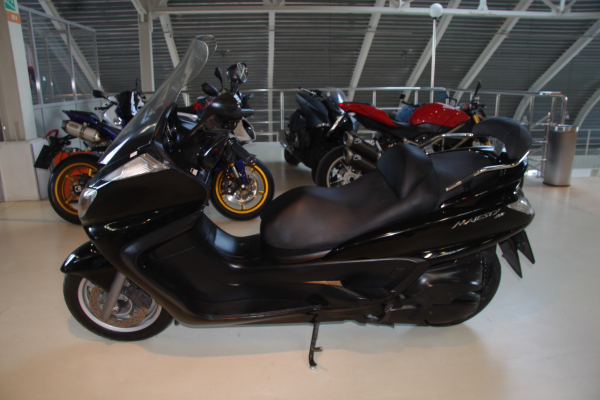 Thumbnail for Yamaha Majesty 400 2006